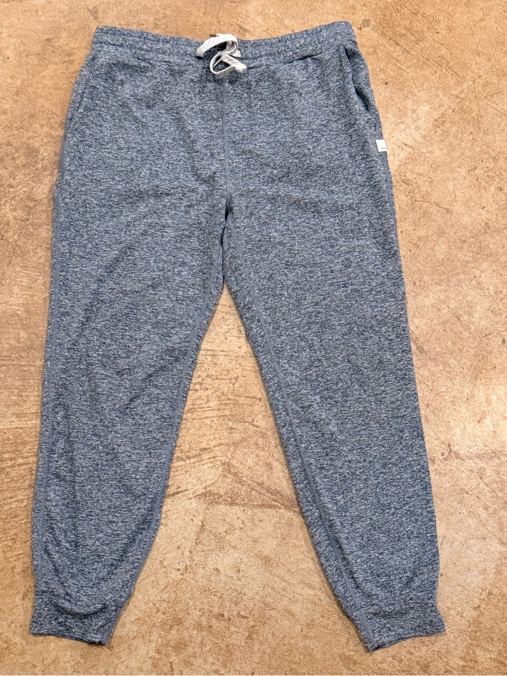 Vuori Performance Jogger DreamKnit Heather Gray  Women's Size medium